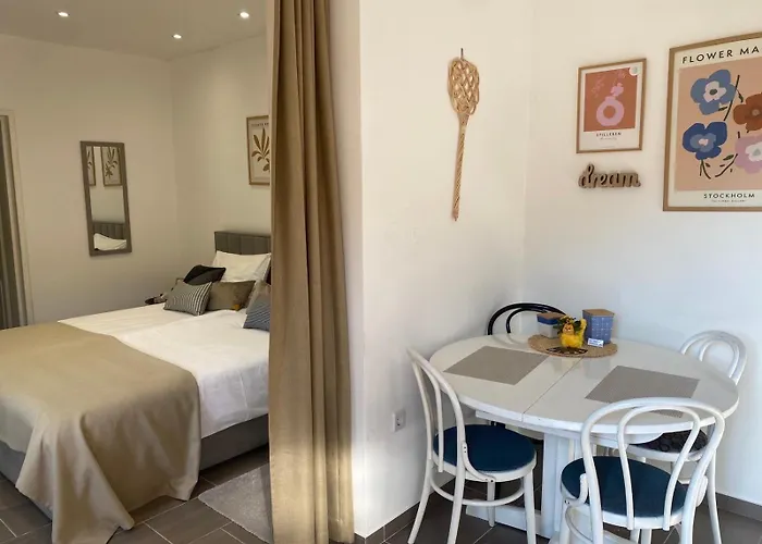 Studio Apartment Lu
